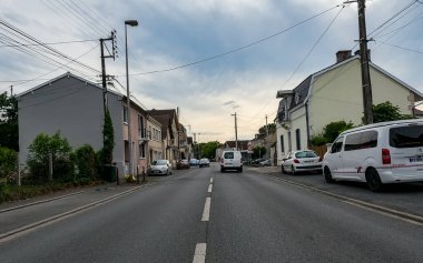 Perigueux, Fransa 08 Haziran 2023: Şehir Hayatı Ebb ve Akışı - Perigueux Trafiği