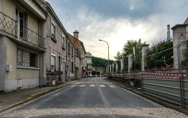 Perigueux, Fransa 08 Haziran 2023: Şehir Hayatı Ebb ve Akışı - Perigueux Trafiği