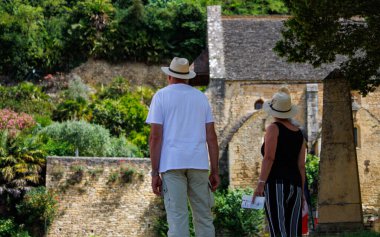 Dordogne, Fransa 11 Haziran 2023: Büyüleyici Turizm yoluyla Dordogne 'un Büyüsünü Keşfedin