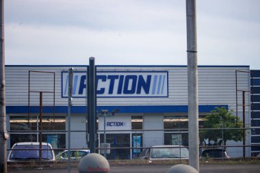 Perigueux, Dordogne, Fransa 17 Haziran 2023: Büyük Süpermarketler Koridorlarını Keşfetmek