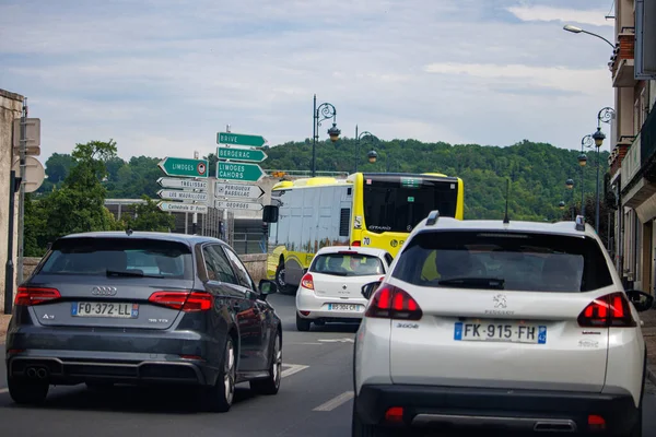 Perigueux Dordogne Francie Června 2023 Autobusy Projíždějící Rush Hour — Stock fotografie