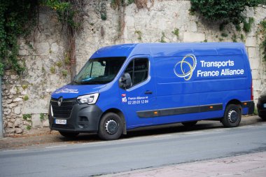 Perigueux, Dordogne, Fransa, 21 Haziran 2023: Teslimat Kamyonları Swift Lojistik ile Ticareti Artırıyor