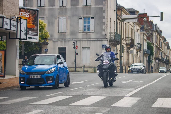 Dordogne Francie Červenec 2023 Pohled Ulici Řidičským Průkazem Zdarma Auto — Stock fotografie