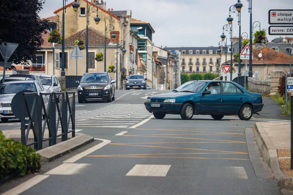 Dordogne Franciaország Július 2023 Old Car Merging Traffic — Stock Fotó