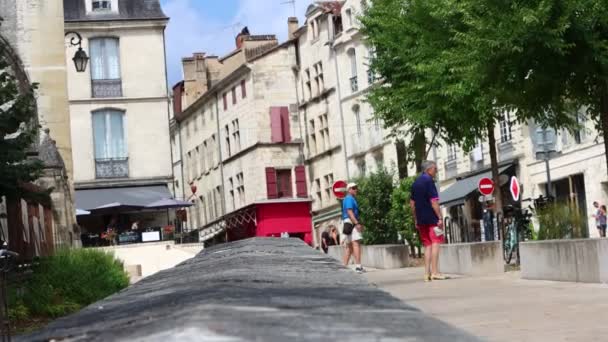 Perigueux Dordogne Frankrijk Juli 2023 Passanten Wandelen Historische Stad — Stockvideo