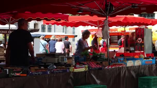 Perigueux Dordogne Francie Července 2023 Pár Prodej Čerstvého Ovoce Zeleniny — Stock video