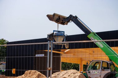 Perigueux, Dordogne, Fransa Temmuz 09 2023: Manitou İnşaat Malzemeleri, Kentsel Gelişim