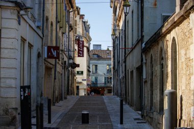 Perigueux, Dordogne, Fransa Temmuz 09: 2023: Gelişen Alışveriş Caddesi, Ekonomik Nabız