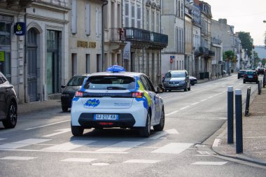 Perigueux, Dordogne, Fransa 11 Temmuz 2023: Sürücü Okulu Araba, Yol Eğitimi