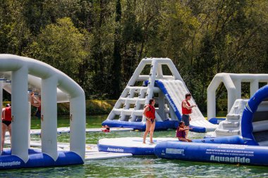 Dordogne, Fransa 23 Temmuz 2023: Su Eğlence Parkı, Turizm ve Turizm