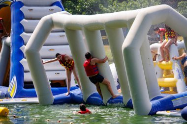 Dordogne, Fransa 23 Temmuz 2023: Sucul Faaliyetleri, Turizm, Tatil Keyfi