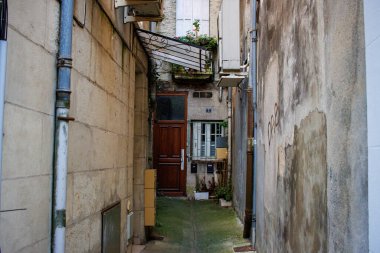 Perigueux, Fransa Eylül 09 2023: Çıkmaza Giden Sessiz Bir Sokak.