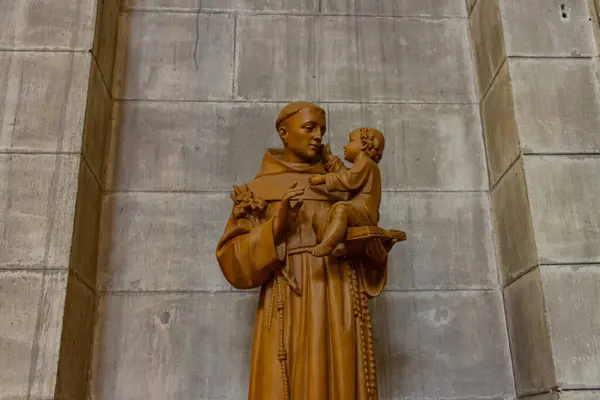 Perigueux France September 2023 Wisdom Innocence Statue Monk Holding Child — Stock Photo, Image
