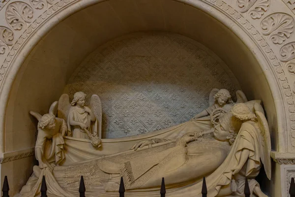 Périgueux France Septembre 2023 Repos Dans Grâce Statue Évêque Couché — Photo