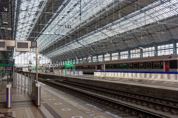 stock image Bordeaux, France October 23, 2023: Railway Platform Dynamics - The Pulse of Bordeaux Train Station