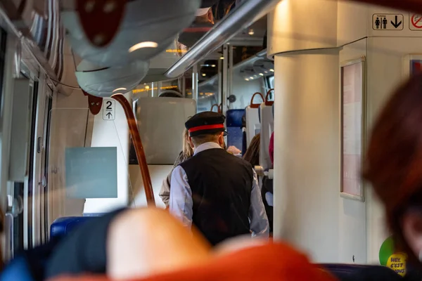 Fransa 24 Ekim 2023: Fransız Treni 'nde Tren Bilet Müfettişi