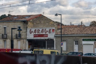 Bordeaux Fransa 24 Ekim 2023: Bordeaux 'daki Eski Otomobil Garajı