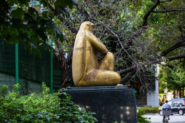 Tokyo, Japonya, 26 Ekim 2023: Şehir Parkı Ayarları 'nda Heykel