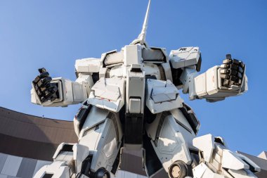 Tokyo, Japonya, 27 Ekim 2023: Odaiba 'da görkemli Gundam robot heykeli