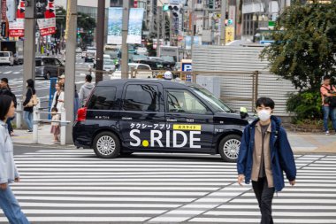 Tokyo, Japonya, 31 Ekim 2023: S.RIde Taxi ile Geçiş