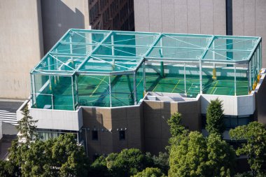 Tokyo, Japonya, 2 Kasım 2023: Tokyo Uluslararası Forum binasının eşsiz mimarisi