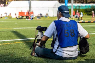 Tokyo, Japonya, 4 Kasım 2023: Futbol maçında spor fotoğrafçısı