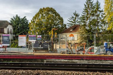 Paris, Fransa, 9 Kasım 2023: Tren istasyonunda inşaat alanı