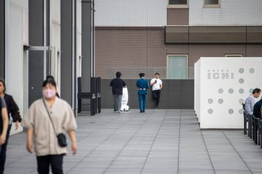 Tokyo, Japonya, 6 Kasım 2024: Akihabara Bölgesinde Şehir Gidişatı