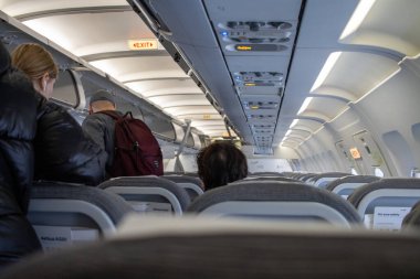 Paris, Fransa, 8 Kasım 2024: Airbus A320 Ekonomi Sınıfı Kulübesi