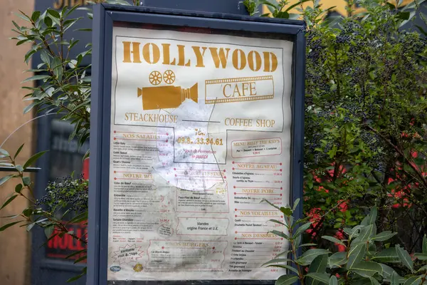 France March 2024 Hollywood Cafe Menu Display Urban Setting — Stock Photo, Image