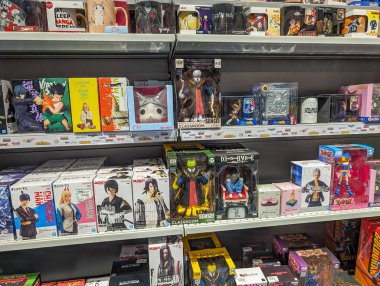 Fransa, 16 Mart 2024: Mağaza raflarında Anime ve Manga Ticareti
