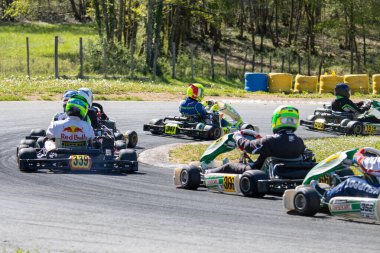 Fransa, 14 Nisan 2024: Go-kart yarışı