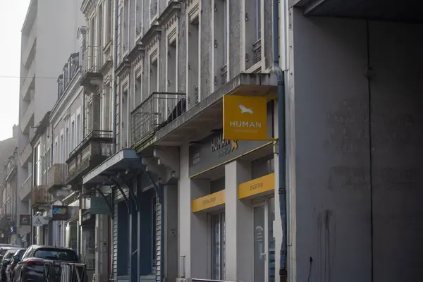 Frankreich März 2024 Städtische Straßenszene Mit Immobilienagentur — Stockfoto