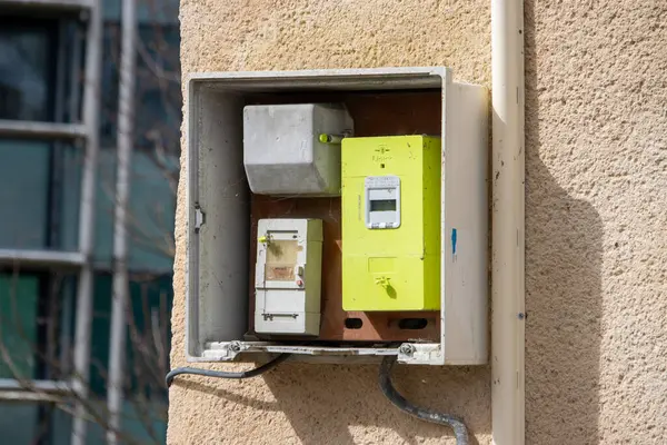 Frankreich März 2024 Gebrauchszählerbox Der Gebäudehülle — Stockfoto