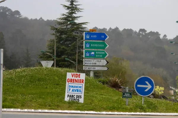 France April 2024 Directional Signs Rainy Day Rural France — Stock Photo, Image