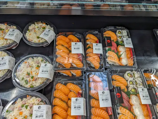 France March 2024 Packaged Sushi Assortment Displayed Supermarket — Stock Photo, Image