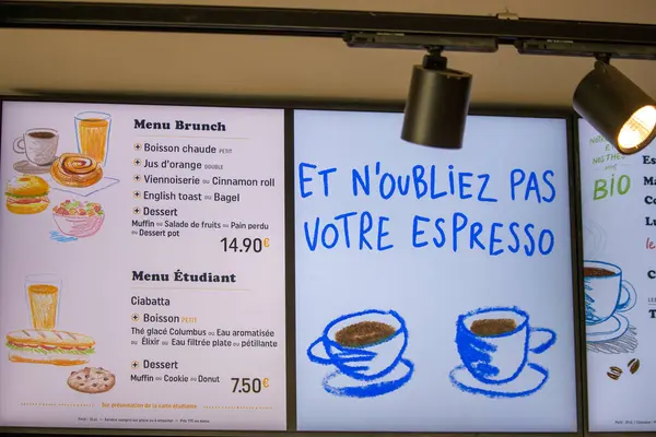 Fransa, 10 Mart 2024: Elle çizilmiş espresso hatırlatıcı menü