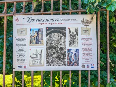 Fransa, 09 Mayıs 2024: Neuveas Caddeleri Tarihsel ve Çağdaş Sanatçılar Bakışlarıyla Gösterildi