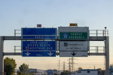 Fransa, 13 Mayıs 2025: Karayolu Paris Cenevre Grenoble Lyon yol tarifi sabah
