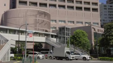 Şehirdeki modern ofis binası