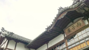 Çin şehrinin ahşap kapısı.