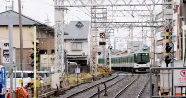 Japonya 'daki tren istasyonu.