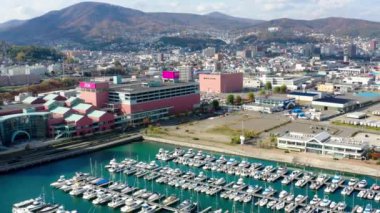 Kobe portunun havadan görüntüsü