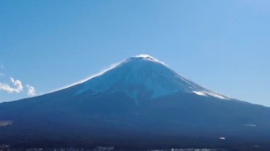 Baharda Fuji dağı