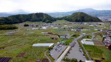 Dağların köyünün havadan görünüşü