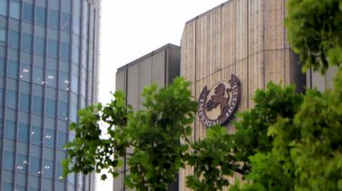 Şehirdeki modern ofis binası