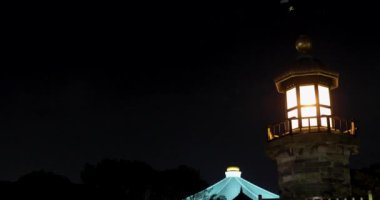 Barselona şehrinin gece manzarası