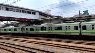 Tokyo, Japonya - 19 Ağustos 2 0: 18: Tokyo 'da yüksek hızlı tren