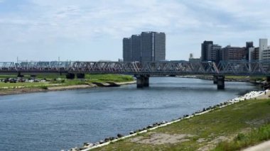 Tokyo, Japonya - Temmuz 2702 0 16: Tokyo 'daki Oodaiba Nehri köprüsü, Japonya.