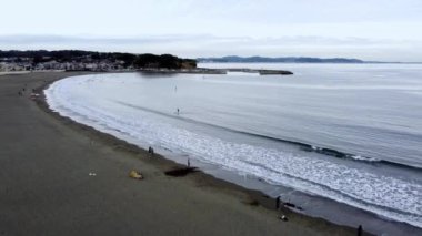 Deniz manzarası ve kumsal.